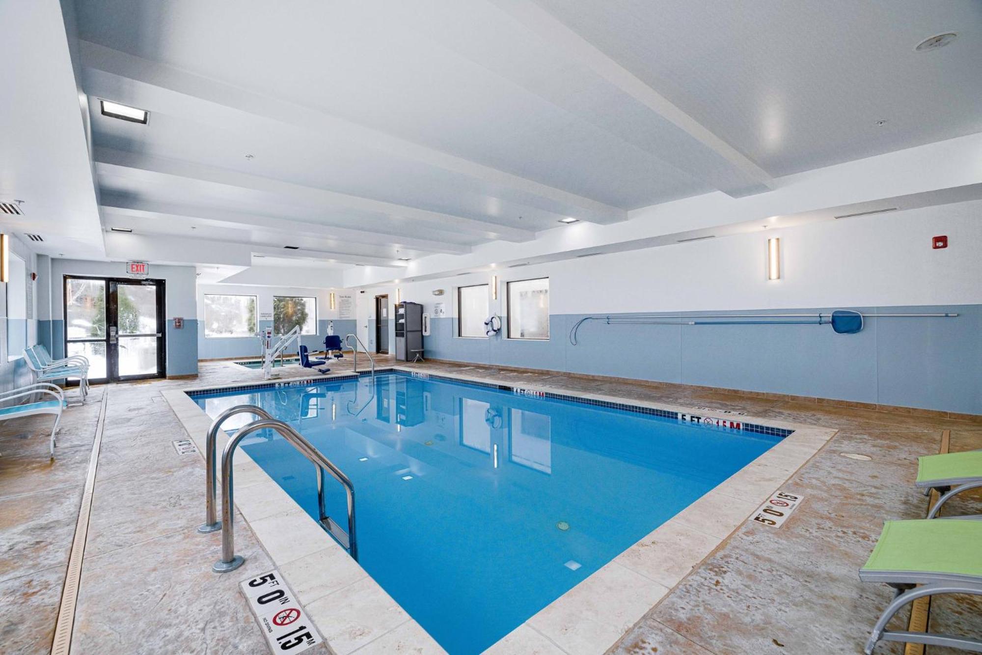 Hotel Holiday Express Barre East By Ihg
