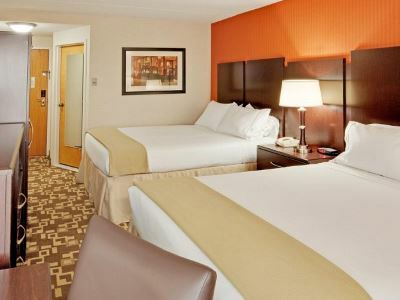 Hotel Express Barre East By Ihg 2*