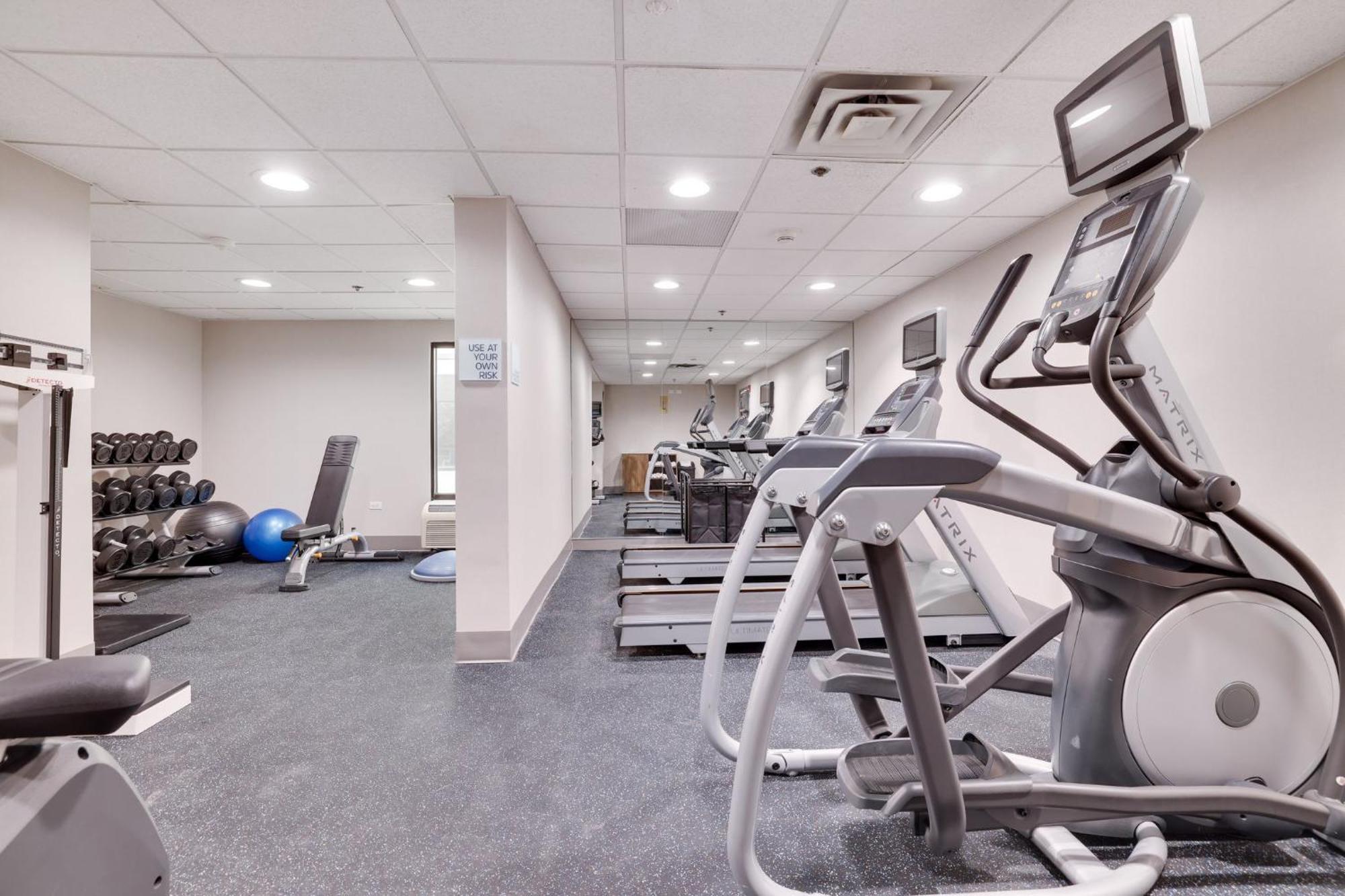 Express Barre East By Ihg Hotel 2*